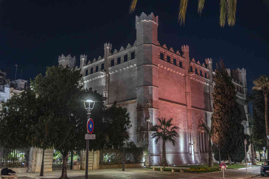 Mallorca - Palma 071 - La Llotja.jpg